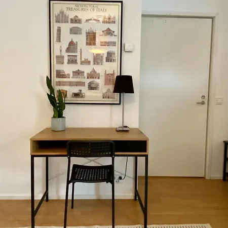 Tranquil Near Nature, Free Parking& Wifi Apartment Helsinki
